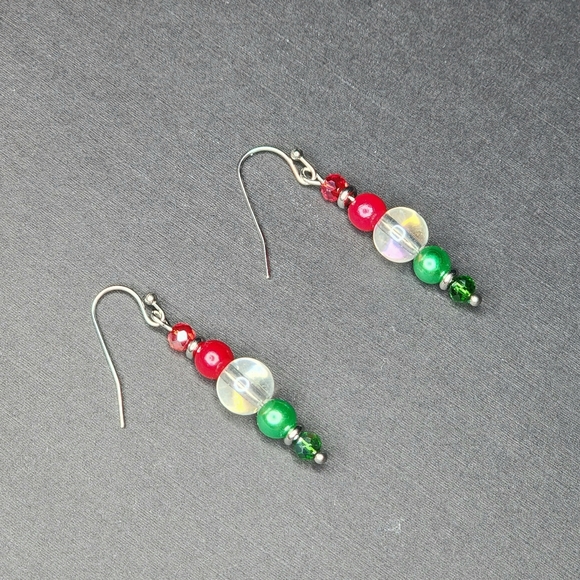 Handmade Christmas Red & Green Dangle Pearls & Crystals Earrings - Picture 4 of 5